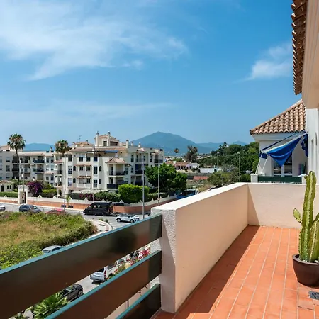 Brandnew Penthouse Puerto Banus Lorcrimar * 马尔韦利亚