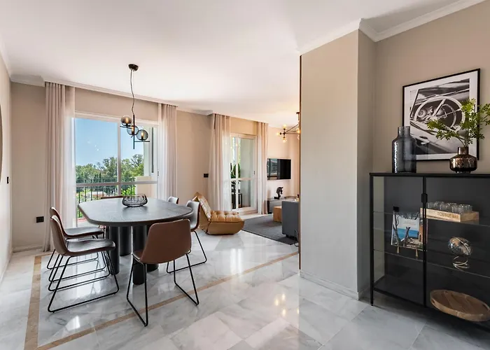 Brandnew Penthouse Puerto Banus Lorcrimar アパート